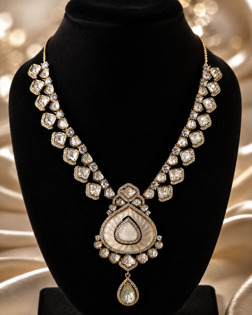 Royal Pearl Teardrop Necklace & Earrings Set
